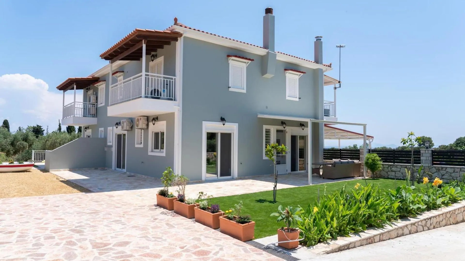 Dendra Apartments At Skala Poros