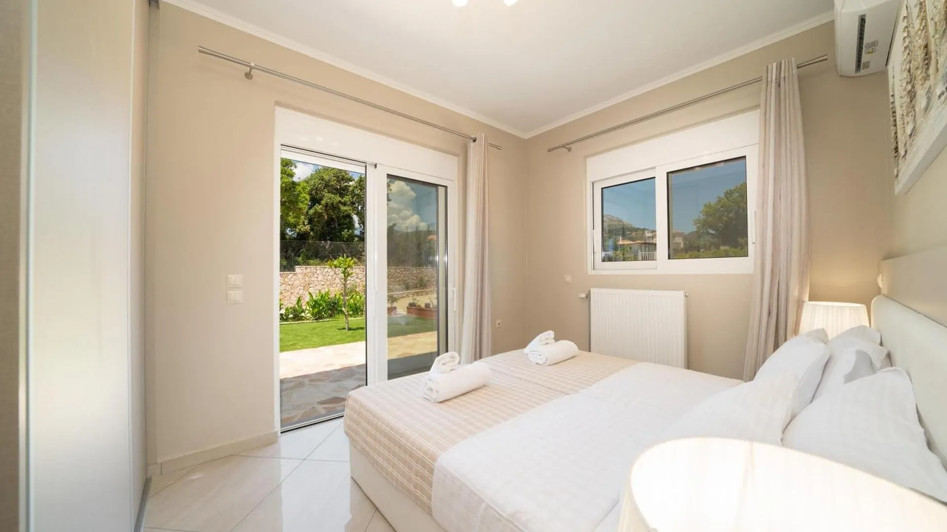 Dendra Apartments At Skala Poros  Poros (Kefalonia)