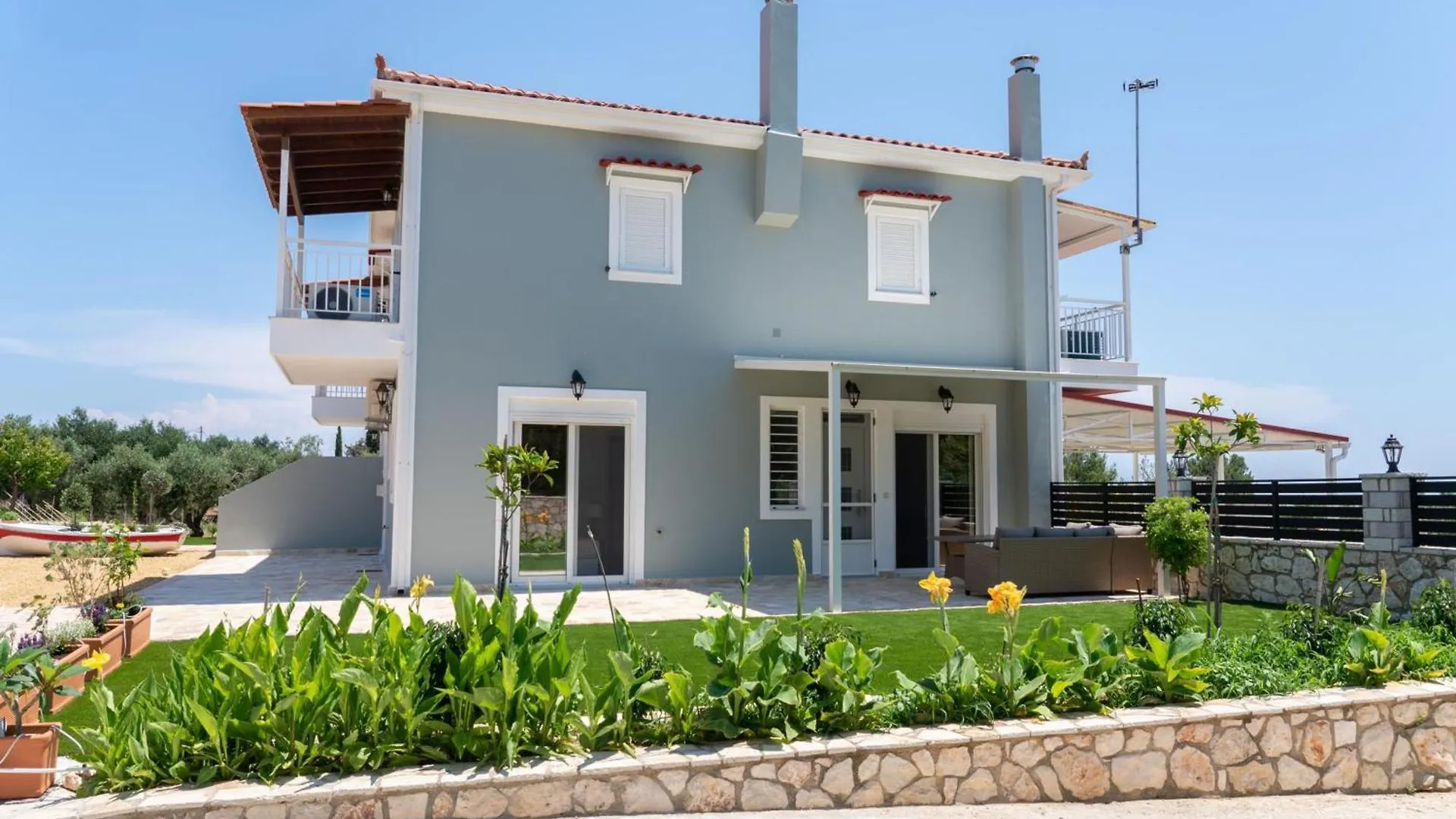 Dendra Apartments At Skala Poros