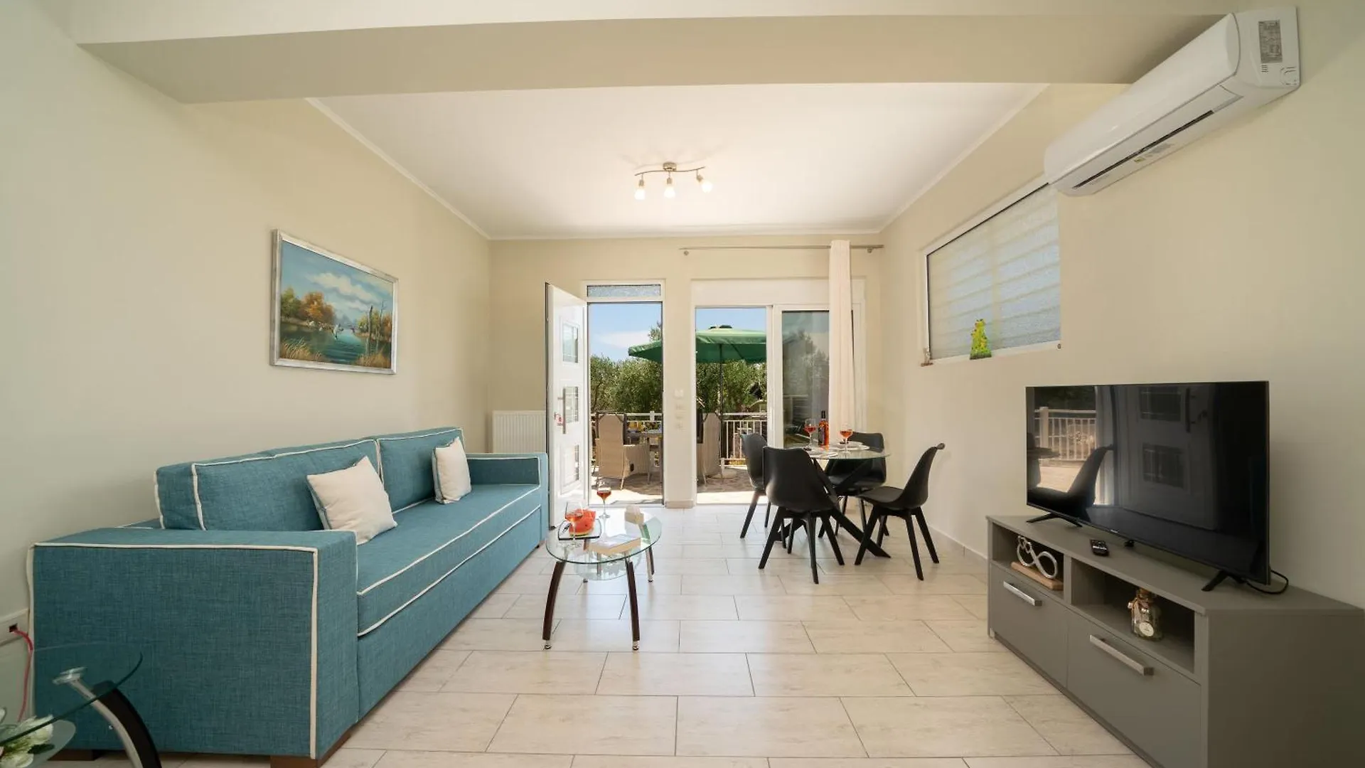 Dendra Apartments At Skala Poros