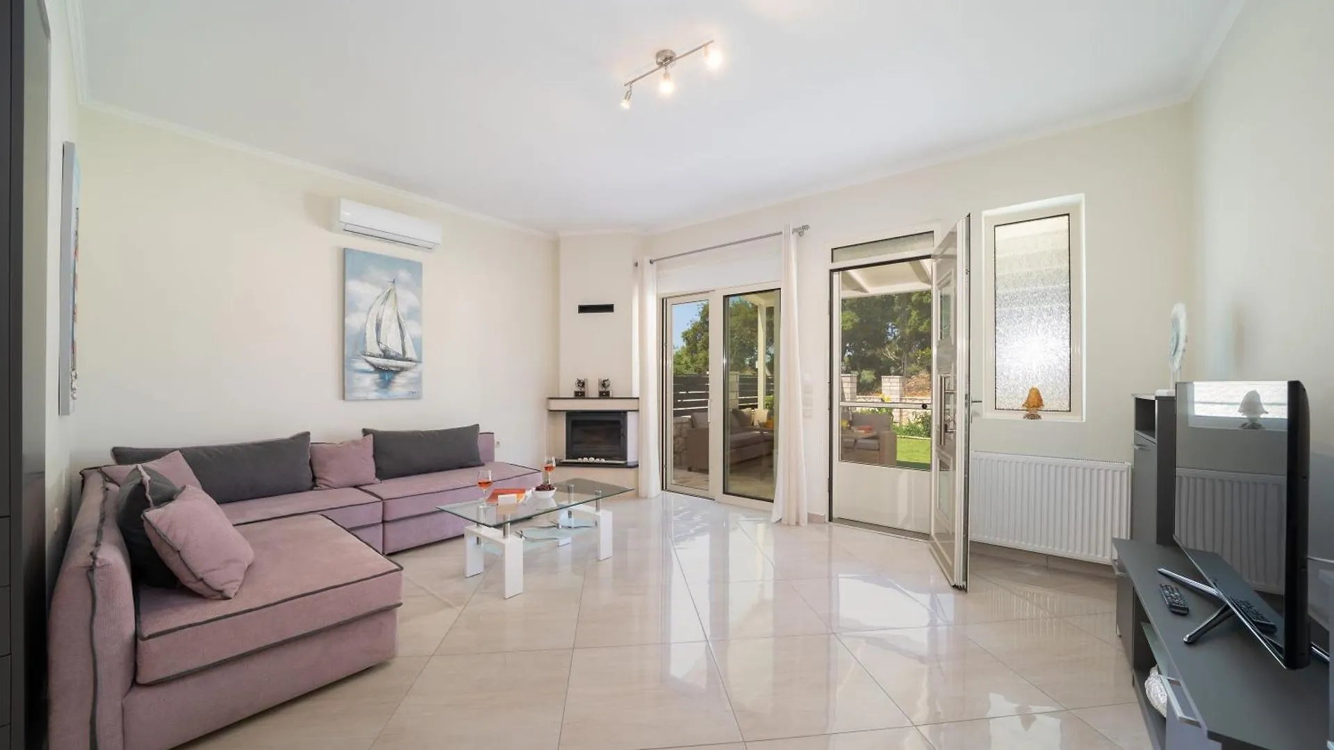 Dendra Apartments At Skala Poros