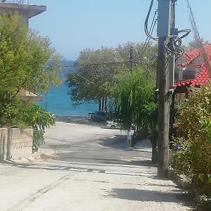 Maria's Poros (Kefalonia)