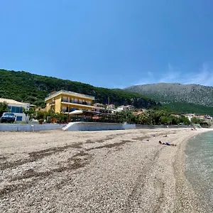 Hotel Riviera, Poros (Kefalonia)