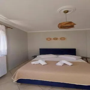 Διαμέρισμα Daisy Maisonette, Πόρος